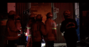 Fire Denpasar Bali three shops burning fire department