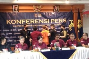 balipost Russian Caught Growing Weed